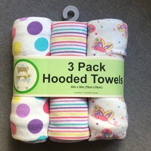 NWT 3 pack hooded towel